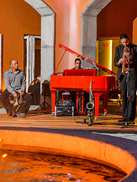 Piano-Rouge-Lounge-Bar